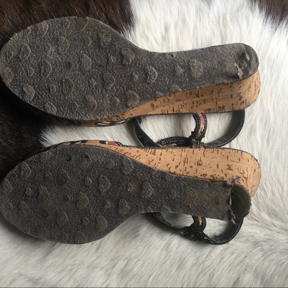 T-strap wedges - Picture 3 of 5